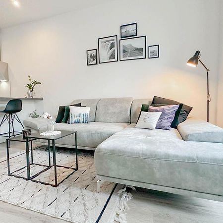 Modernes Trierer Cityloft Mit Grossem Balkon Ngoại thất bức ảnh