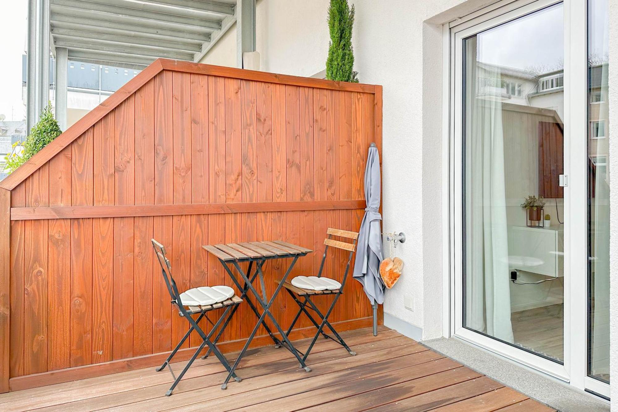 Modernes Trierer Cityloft Mit Grossem Balkon Ngoại thất bức ảnh